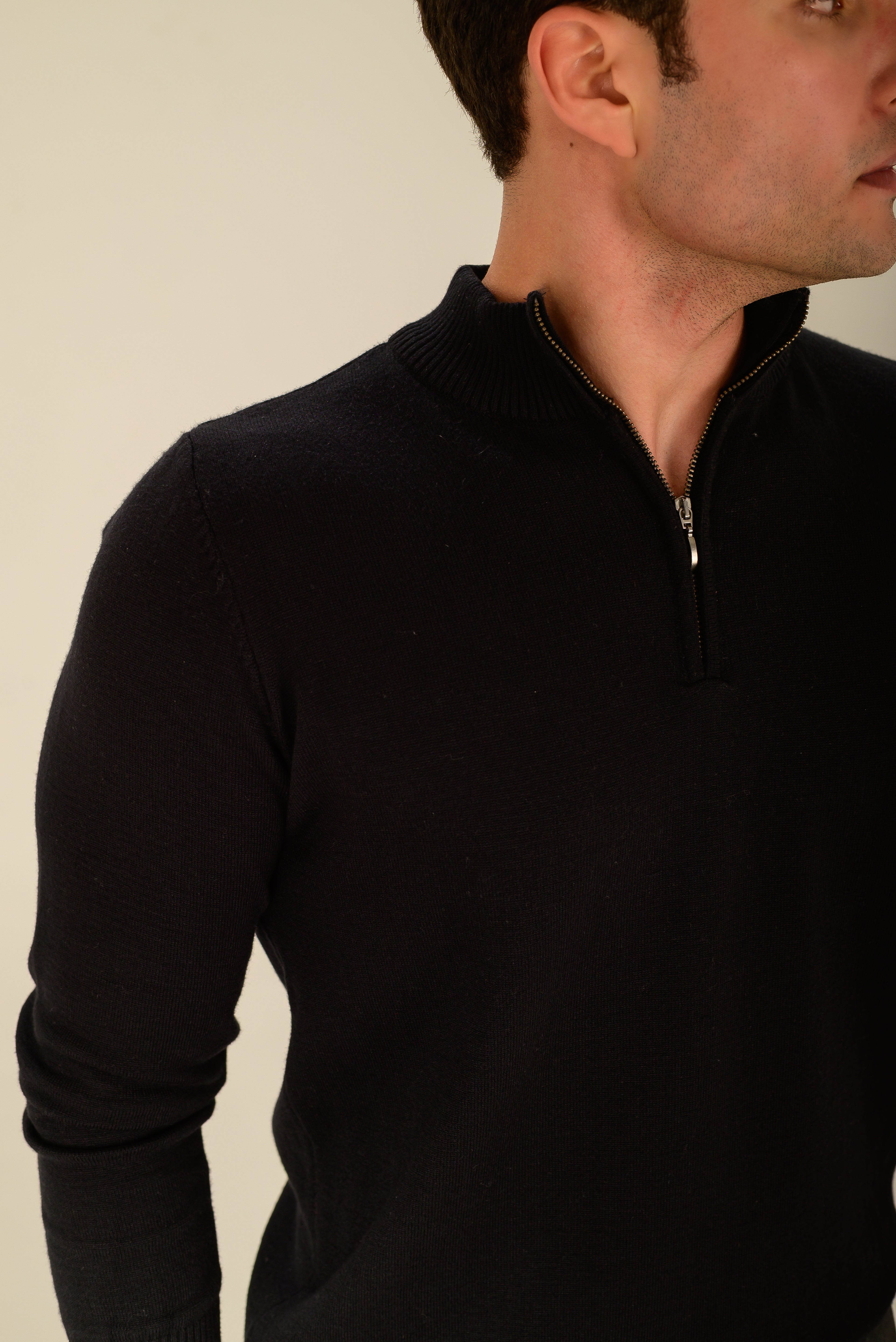 Quarter Half-Zip - Black